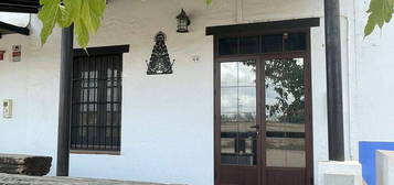 Chalet adosado en venta en calle Santa María, 4