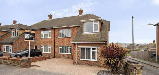 3 bed semi-detached house for sale