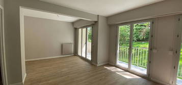 Appartement  à louer, 3 pièces, 2 chambres, 77 m²