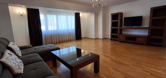 Inchiriere apartament 3 camere Piata Alba Iulia