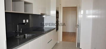 Apartamento T2 em Lumiar de 102,00 m²