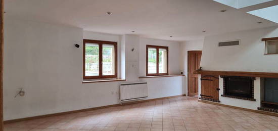 Appartement 170m² à louer à Epernon