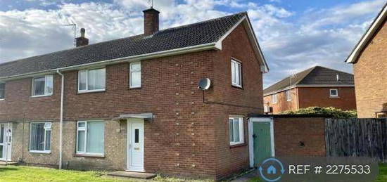 3 bedroom semi-detached house