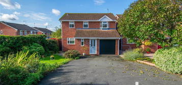 Detached house to rent in Grosvenor Way, Droitwich, Worcestershire WR9