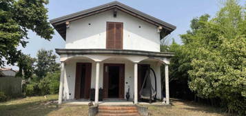 Villa in vendita a Mortara