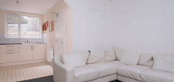 3 bed property to rent