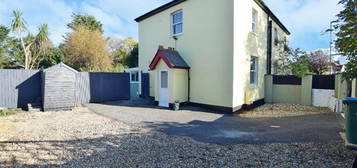 2 bedroom semi-detached house