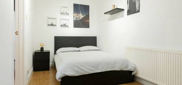 Semi-detached house to rent in Nightingale Road, London E5