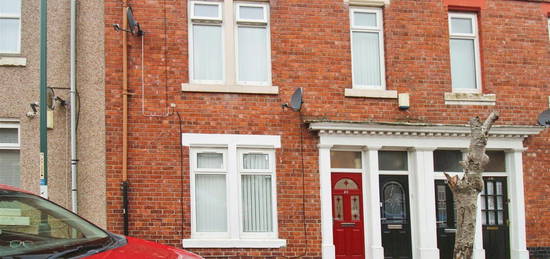 Flat to rent in Brabourne Street, South Shields NE34