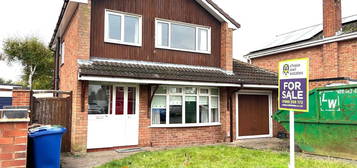 3 bed detached house for sale