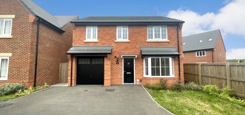 4 bedroom detached house to rent