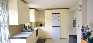 4 bedroom terraced house to rent