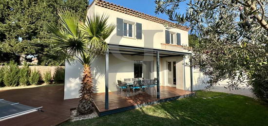 Vente villa 5 pièces 130 m²