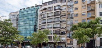 Arrendamento de Apartamento T2  na avenida Rovisco Pais, 30