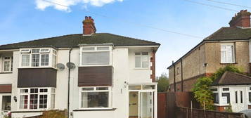 3 bed semi-detached house to rent