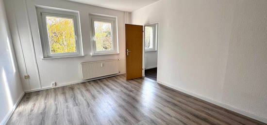 ** tolle 3 Zimmer Wohnung mit Balkon im 2. OG **