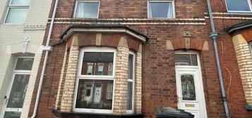 6 bedroom terraced house