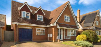 4 bed detached house for sale