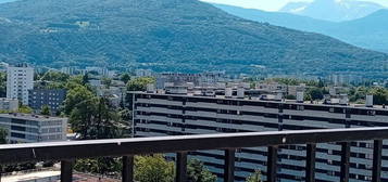 Appartement avec grande terrasse et superbe vue