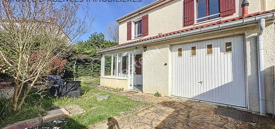 Maison 2 étages  à vendre, 4 pièces, 3 chambres, 102 m²