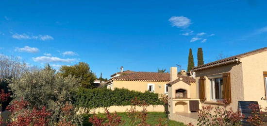 Villa sur 310 m2 terrain Piscinable clos