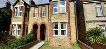 5 bedroom terraced house