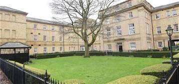 Flat to rent in Parklands Manor, Wakefileld WF1