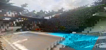 Casa Alquiler 25 años 7 ambientes, 230m2, 1 cochera, Los Grillos 6400, San Carlos De Bariloche