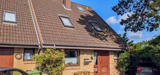 Reihenendhaus mit Carport und überdachter Terrasse in zentraler Lage in Kappeln an der Schlei