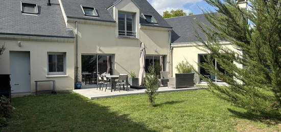 Maison 2 étages  à vendre, 6 pièces, 3 chambres, 168 m²