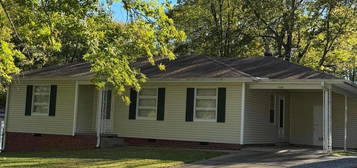 1004 Chickasaw Trl, Tupelo, MS 38801