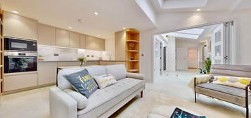 Flat for sale in Wembury Mews, Highgate N6