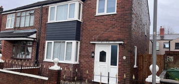 3 bedroom semi-detached house to rent