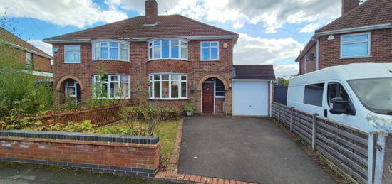 3 bedroom semi-detached house for sale