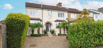 4 bed semi-detached house for sale