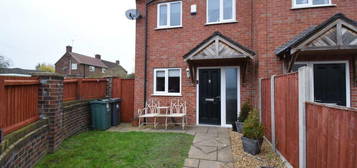 2 bedroom semi-detached house for sale