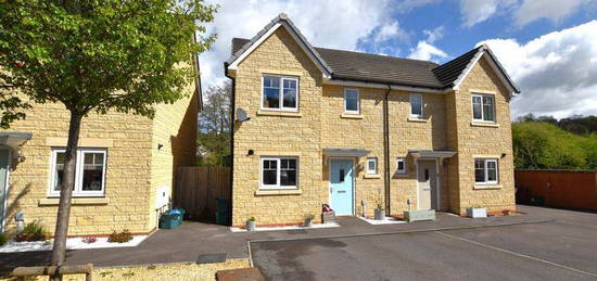 3 bed semi-detached house for sale