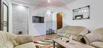 Apartament cu 2 camere de inchiriat in zona Central