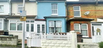 Terraced house to rent in Chaucer Road, Gillingham, Kent ME7