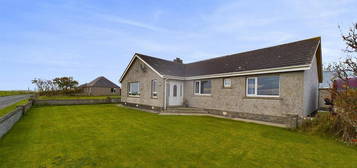 4 bedroom detached bungalow for sale