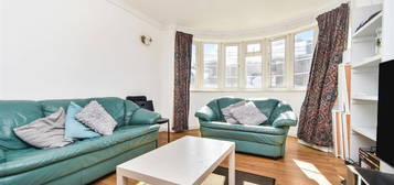 3 bed flat to rent