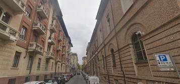 Monolocale VIA SANTA CHIARA 500EURO SPESE INCLUSE