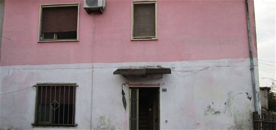 Casa indipendente all'asta via Santi Olza Po 74/A, Monticelli d'Ongina