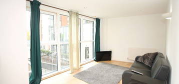 2 bed flat to rent