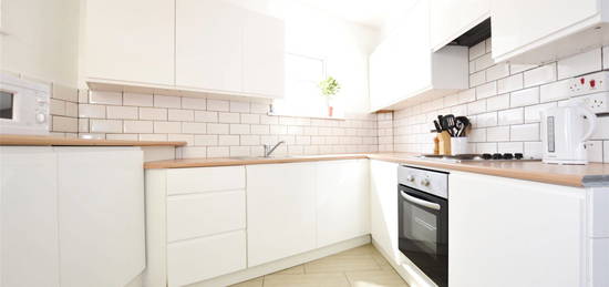 4 bed terraced house to rent