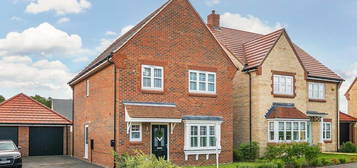 4 bed detached house for sale