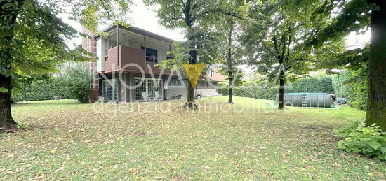 Villa unifamiliare, buono stato, 610 m², Semicentro, Crema