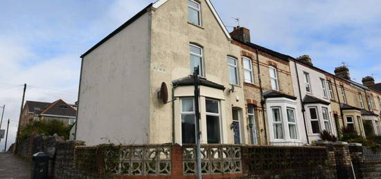 4 bedroom end of terrace house for sale