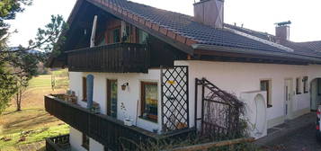 Sehr schöne sonnige Wohnung mit 3 1/2 Zimmern und Balkon in Bad Bayersoien, Ldk. Garmisch-P