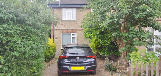 Flat for sale in Sydney Road, Teddington TW11